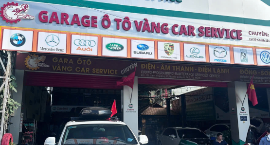 Mặt Trước Gara