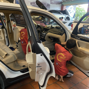 VỆ SINH NỘI THẤT XE