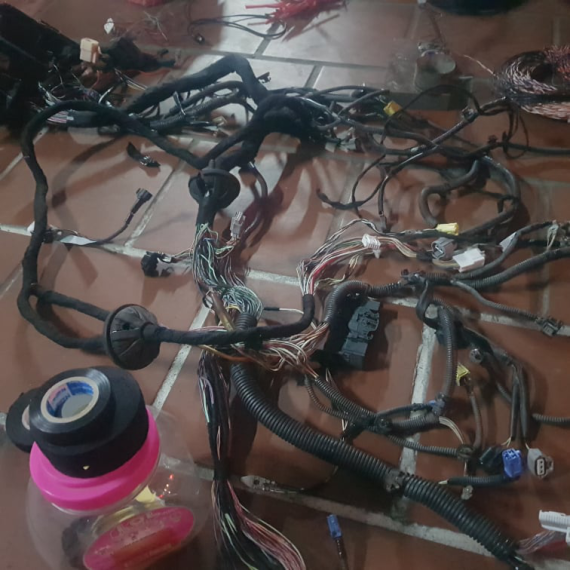 SỬA CHỮA HỆ THỐNG TÍN HIỆU VÀ CHIẾU SÁNG 