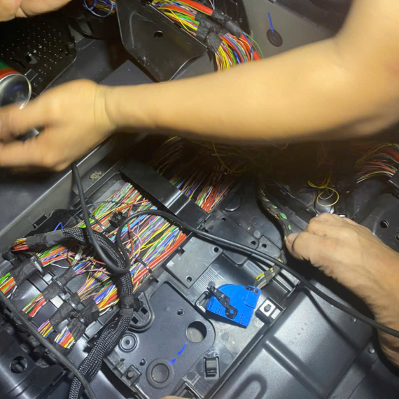 SỬA CHỮA ĐIỆN THÂN XE HỘP ĐIỆN