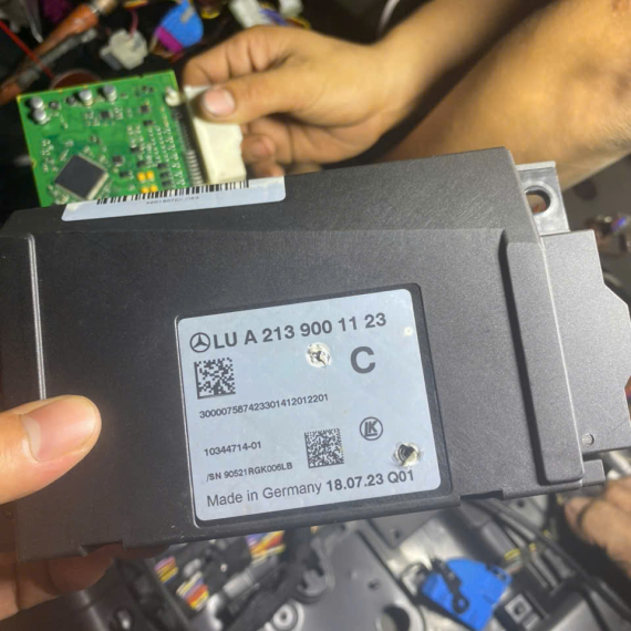 SỬA CHỮA ĐIỆN THÂN XE HỘP ĐIỆN